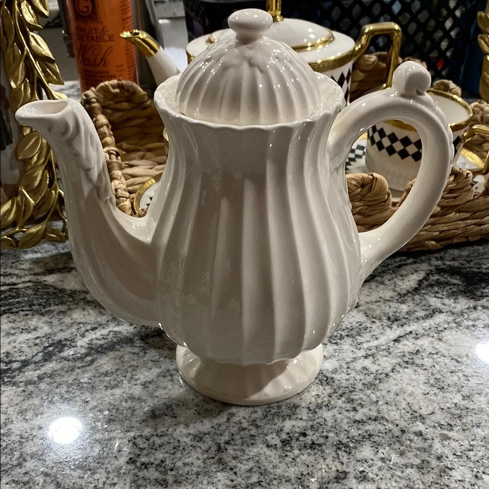 VTG. American Atelier “Athena” Creamy White Ironstone Ribbed Fluted Tea Pot!